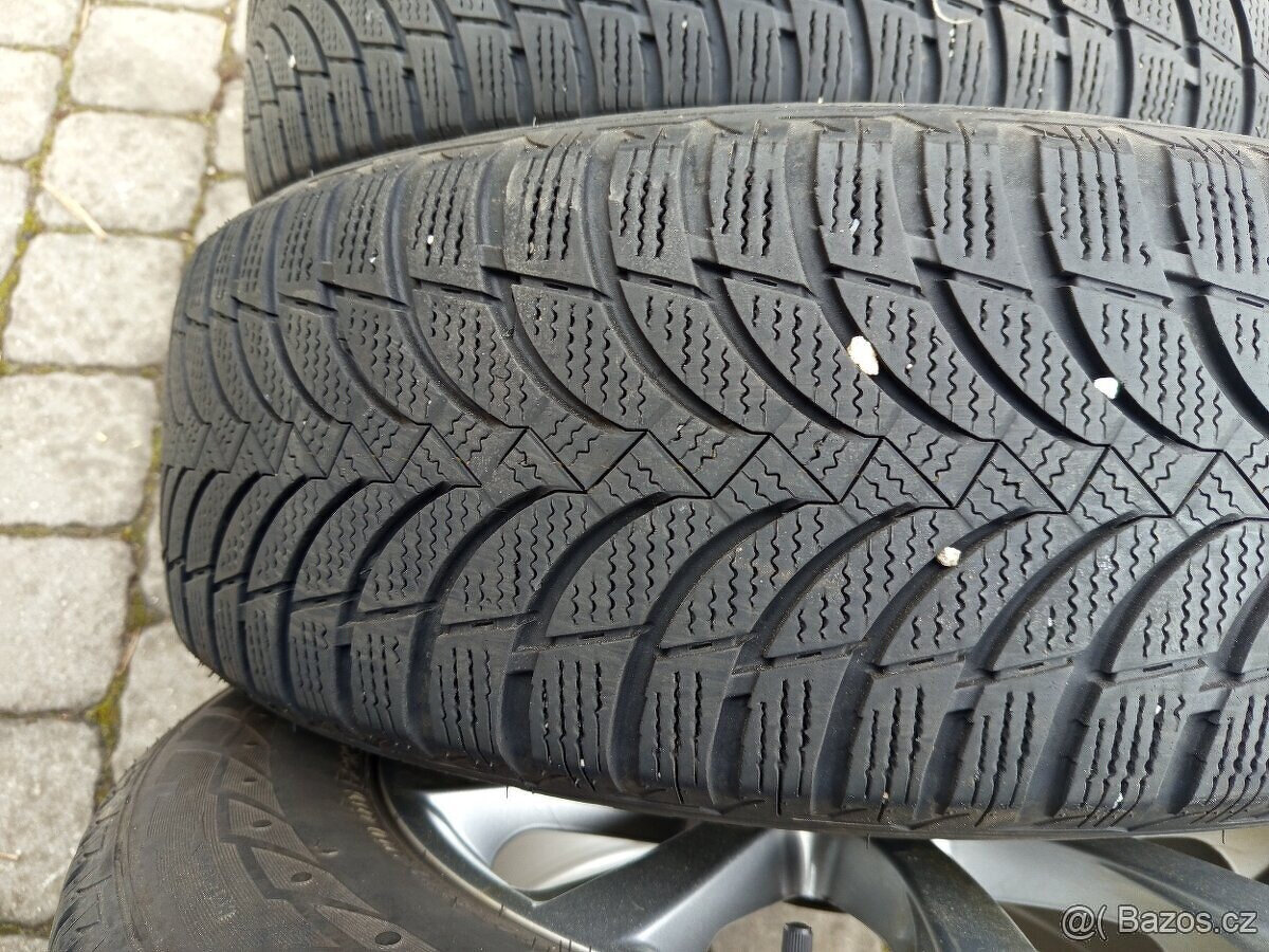 KOLA ŠKODA SE ZIMNÍMI 215/65 R16 - 11