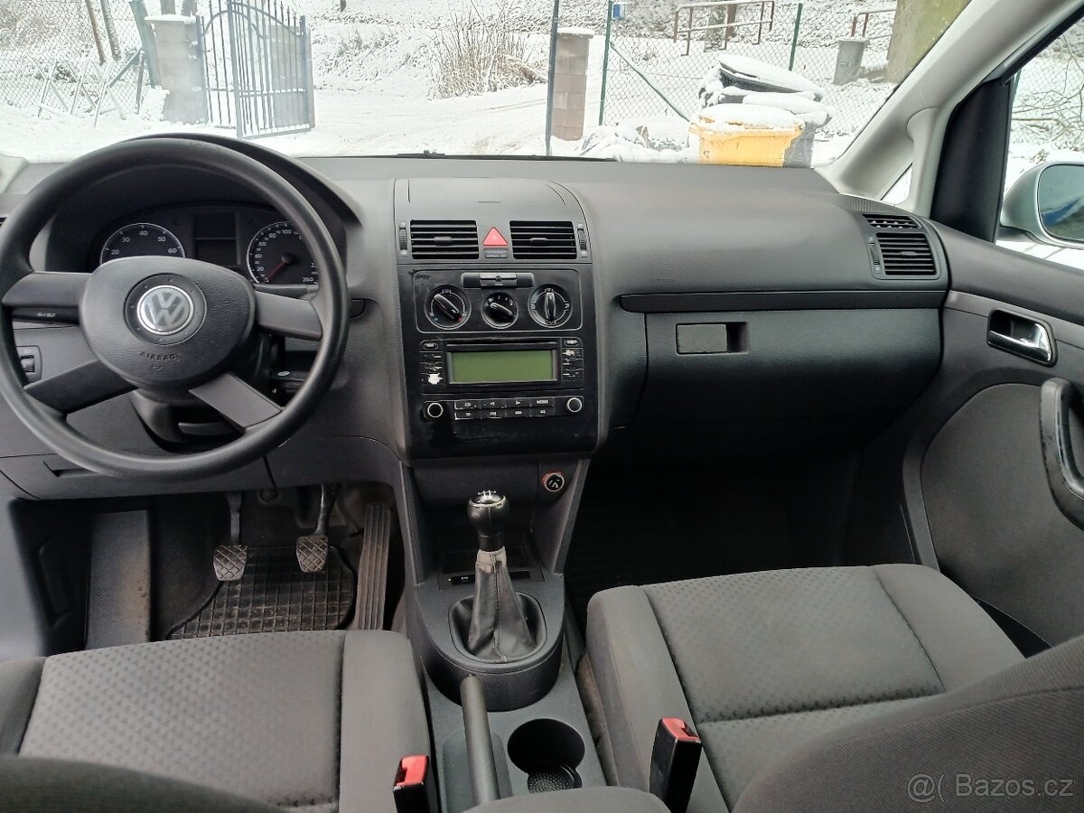 Vw touran 1.6mpi 75kw benzín - 11