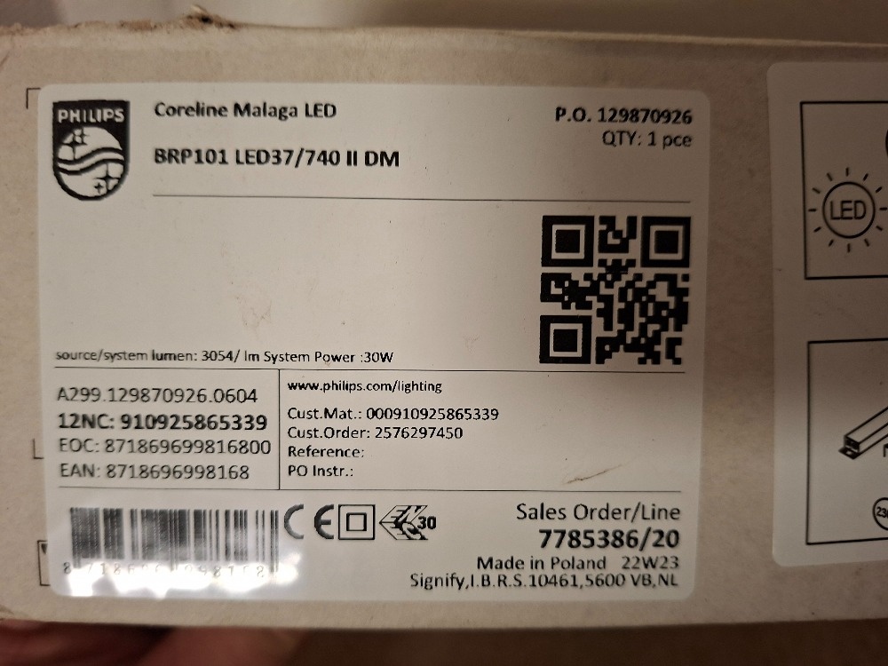 POULIČNÍ LED OSVĚTLENÍ PHILIPS CORELINE MALAGA - 11