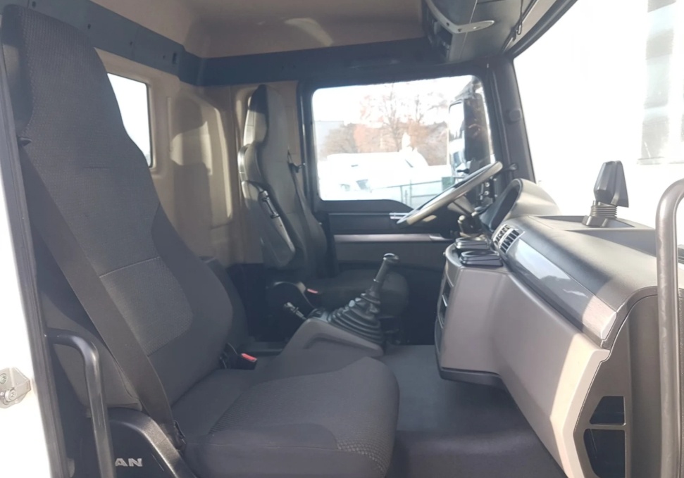 9587 - MAN 26.430 - 6x2 - Nosič kontejnerů – EURO 6 - 11