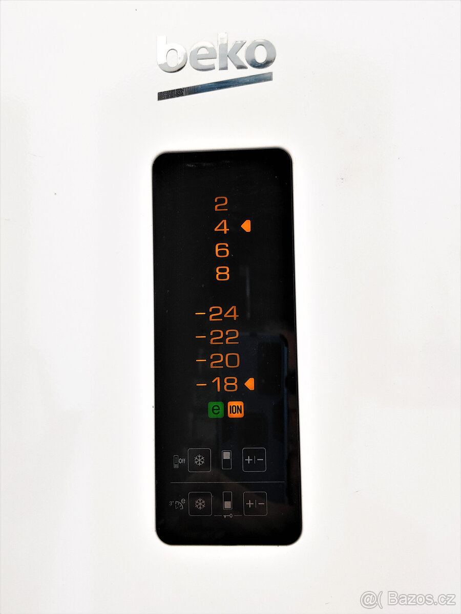 Lednice s mrazákem BEKO CN237231 K60365NE Na díly - 11