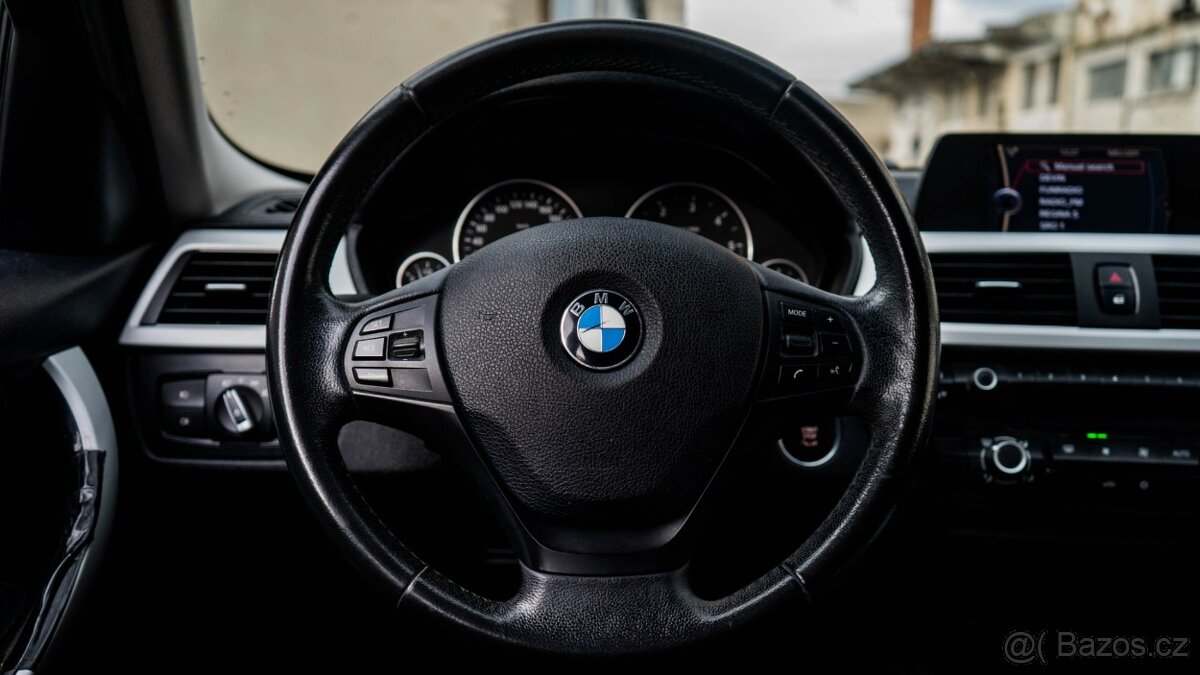 BMW Rad 3 318d f30 - 11