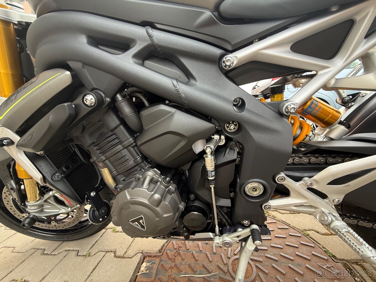 Triumph Speed Triple 1200 RS - 11