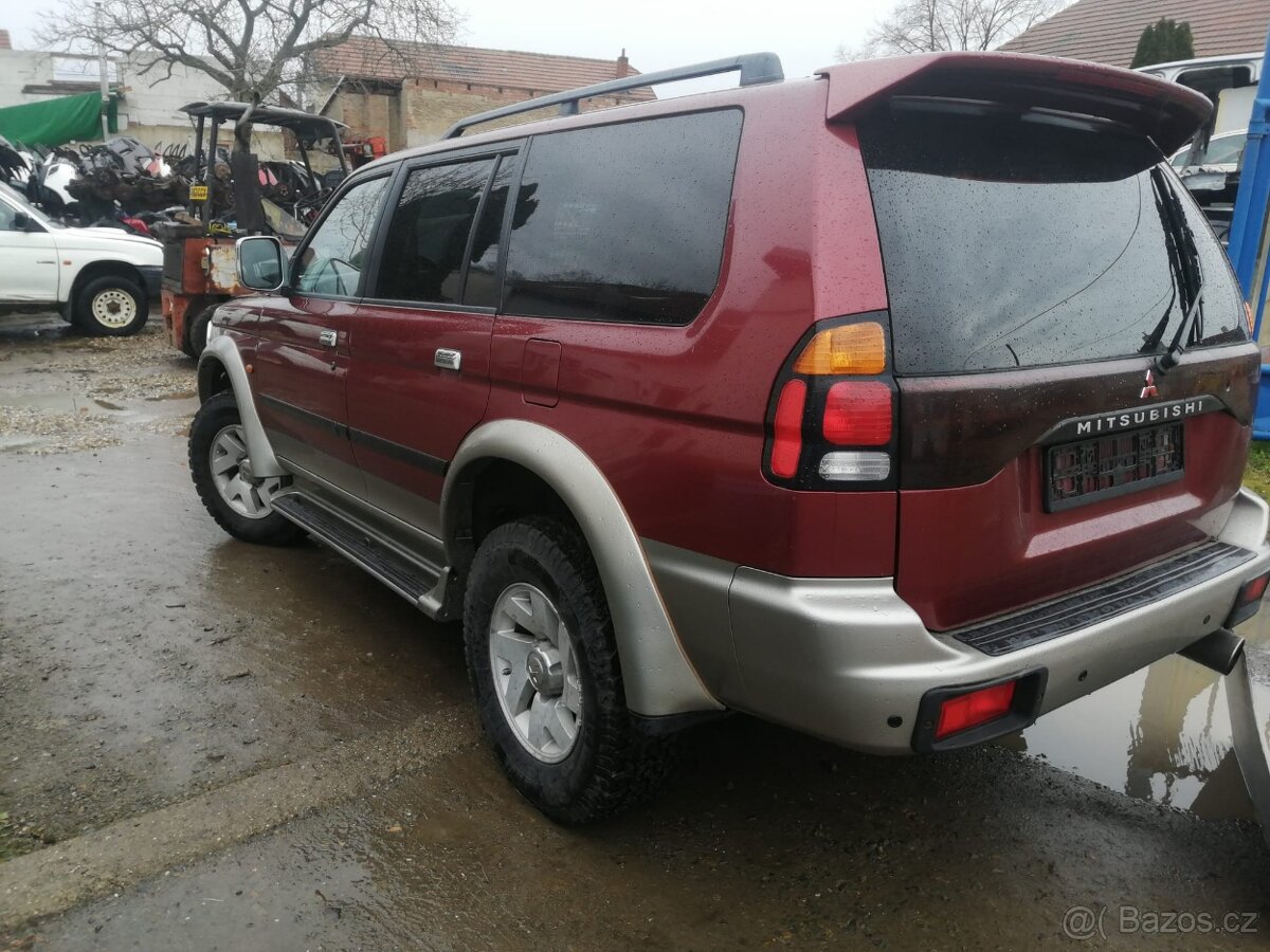 Mitsubishi Pajero Sport - 11