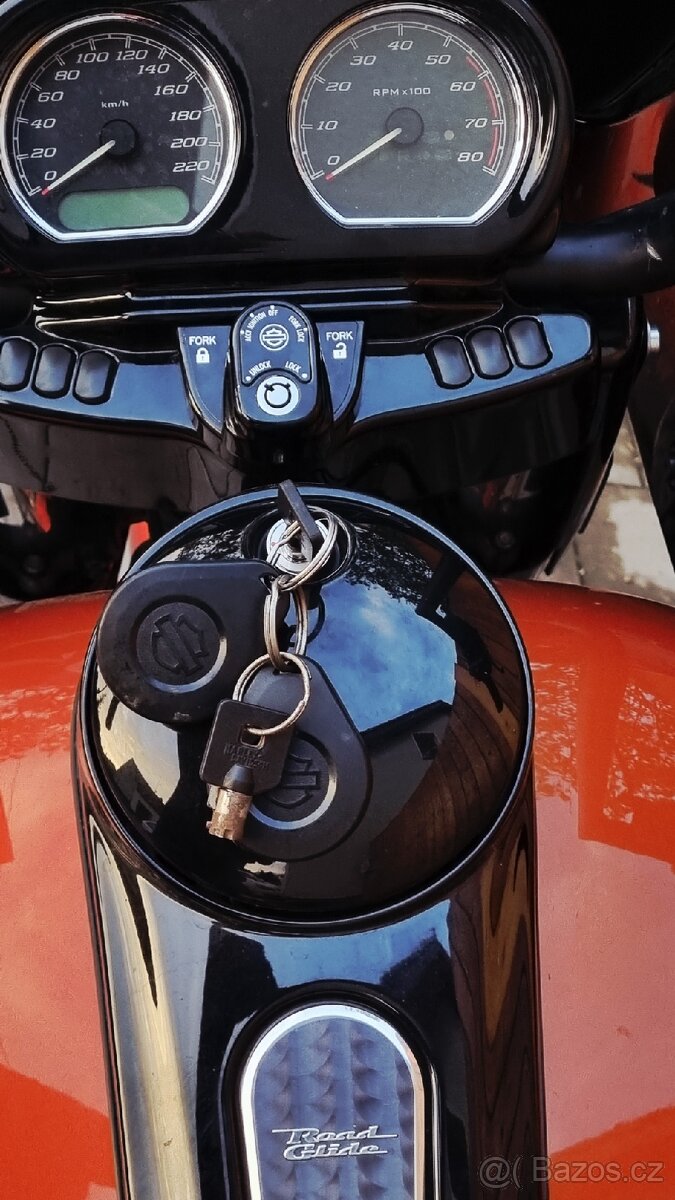 Harley-Davidson Road GLIDE 2019 EU - 11