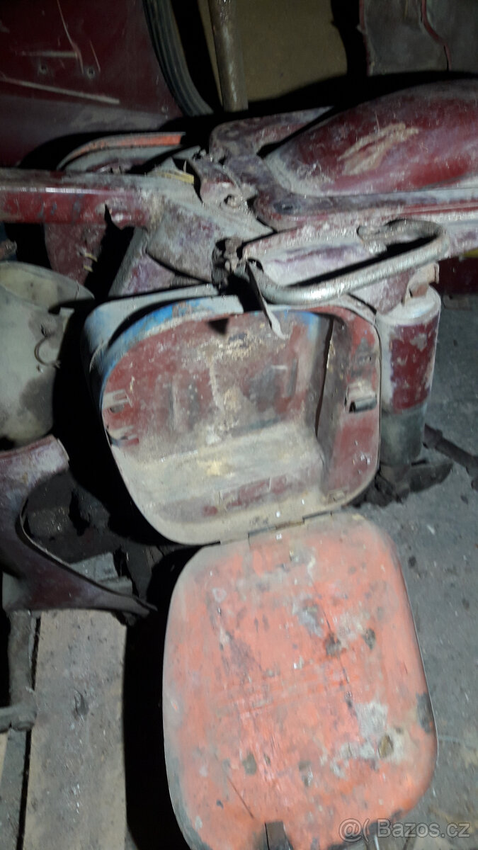 Díly JAWA ČZ - úklid. - 11