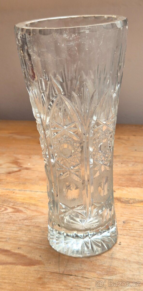 Retro krásná dobrušovaná váza ,20 cm výška.97 dkg váha - 11