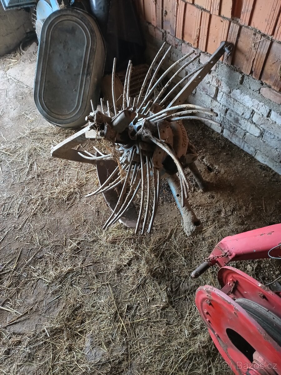 traktor 5211 vlek, brány, čert na brambory, nakladač - 11