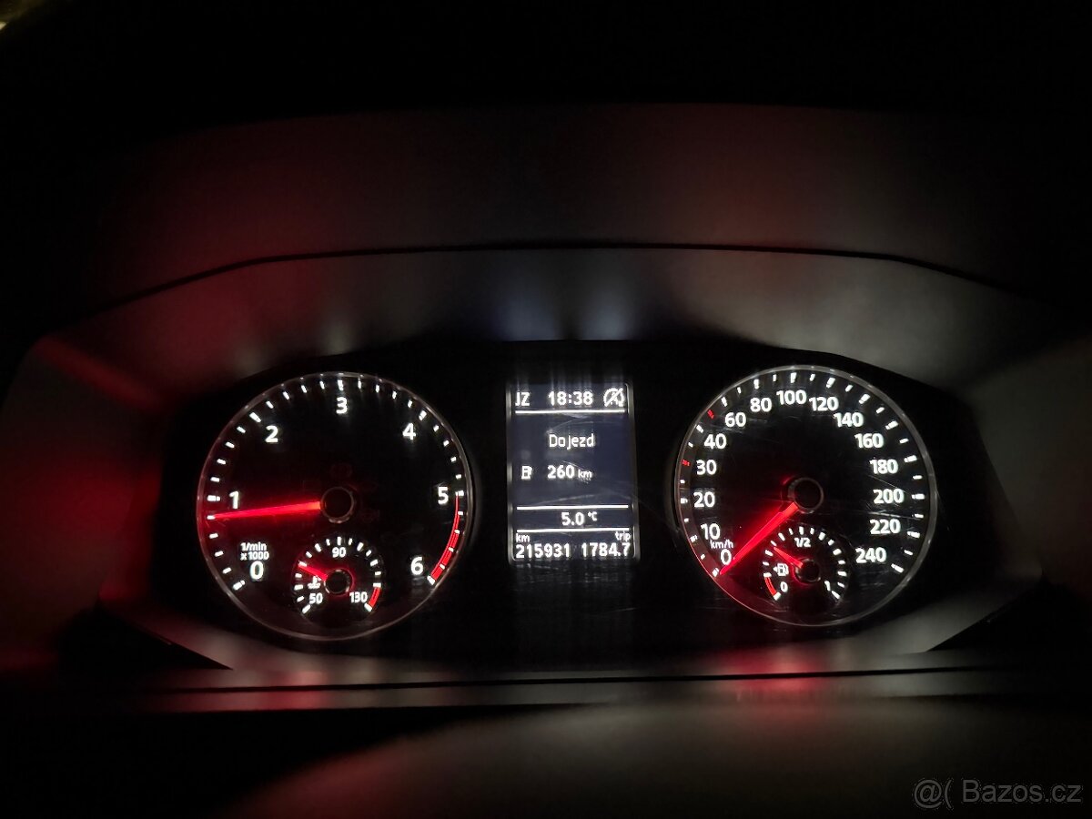 VW Multivan T6 DSG-LED-TAŽNÉ-Šedá metal. Natural Grey - 11