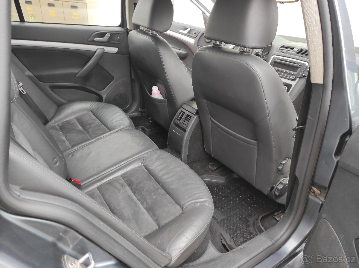 Škoda Octavia Scout 2 fl 2.0 TDI bmm - 11