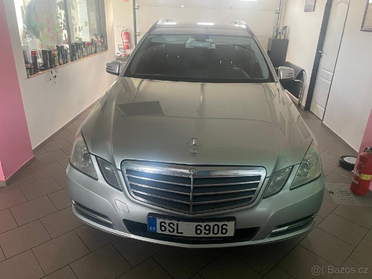 MB E combi 220 CDi Aut. 2011 výb. Elegance - 11