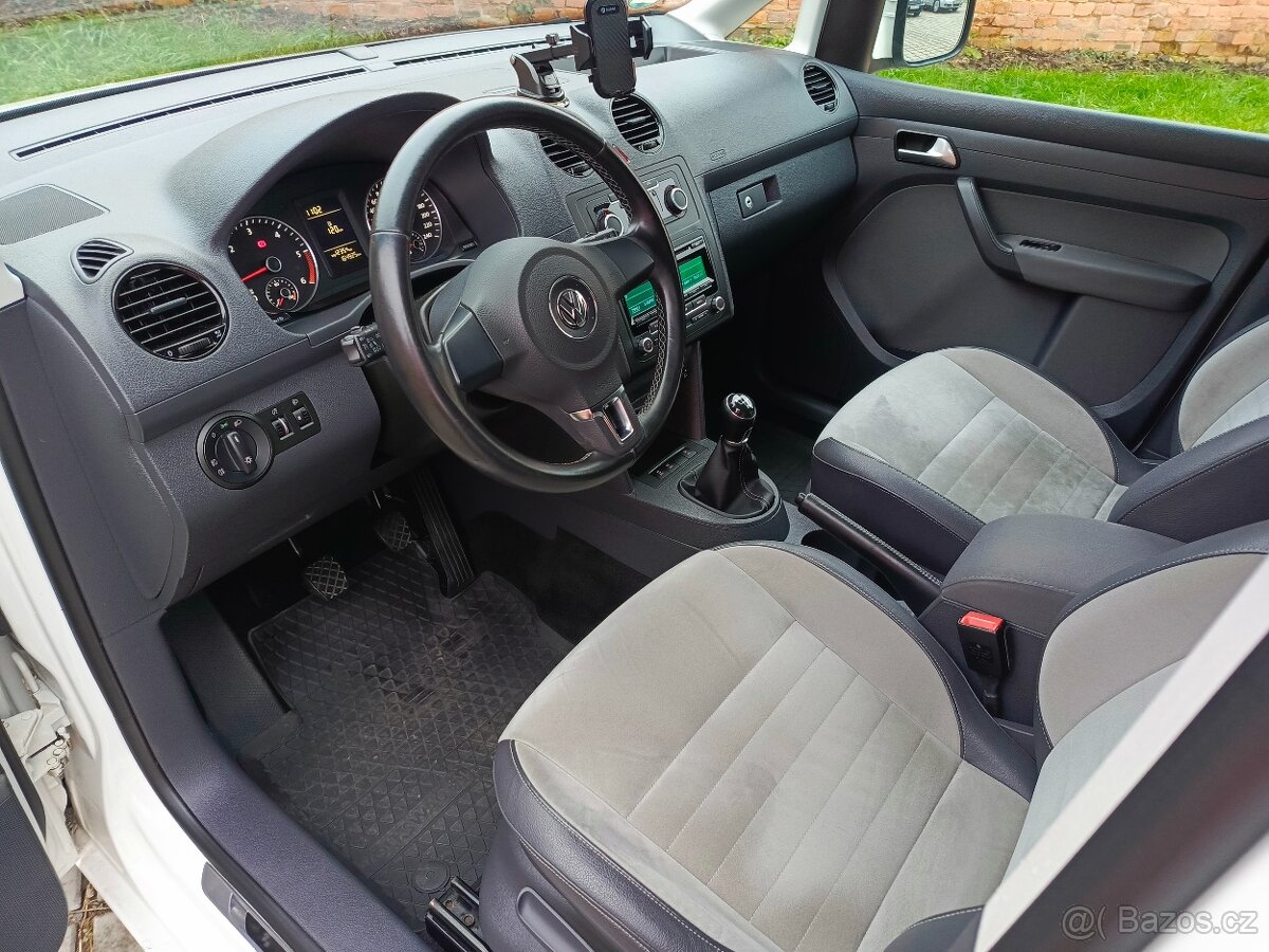 VOLKSWAGEN CADDY 1.6 TDI EDITION 30, najeto 164tisíc km - 11