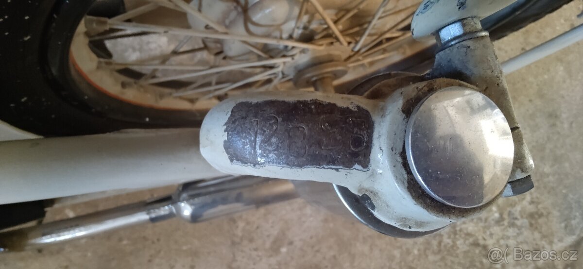 Ural M 61 Dněpr - 11