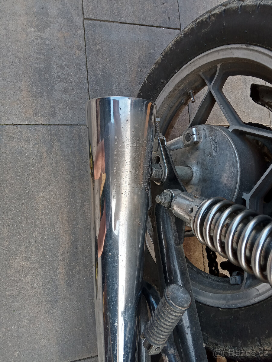 Suzuki GS 450 L - 11