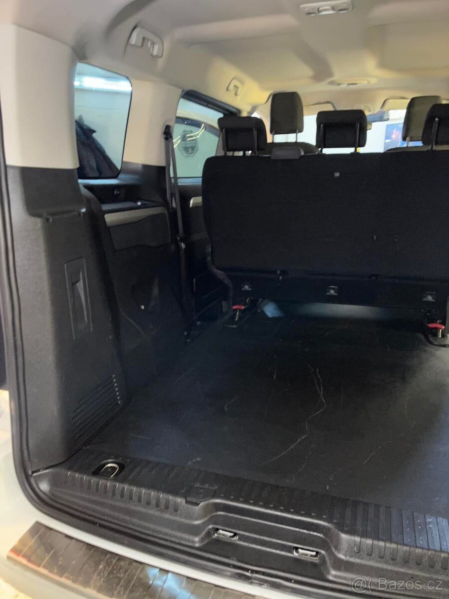 Peugeot Traveller - 11