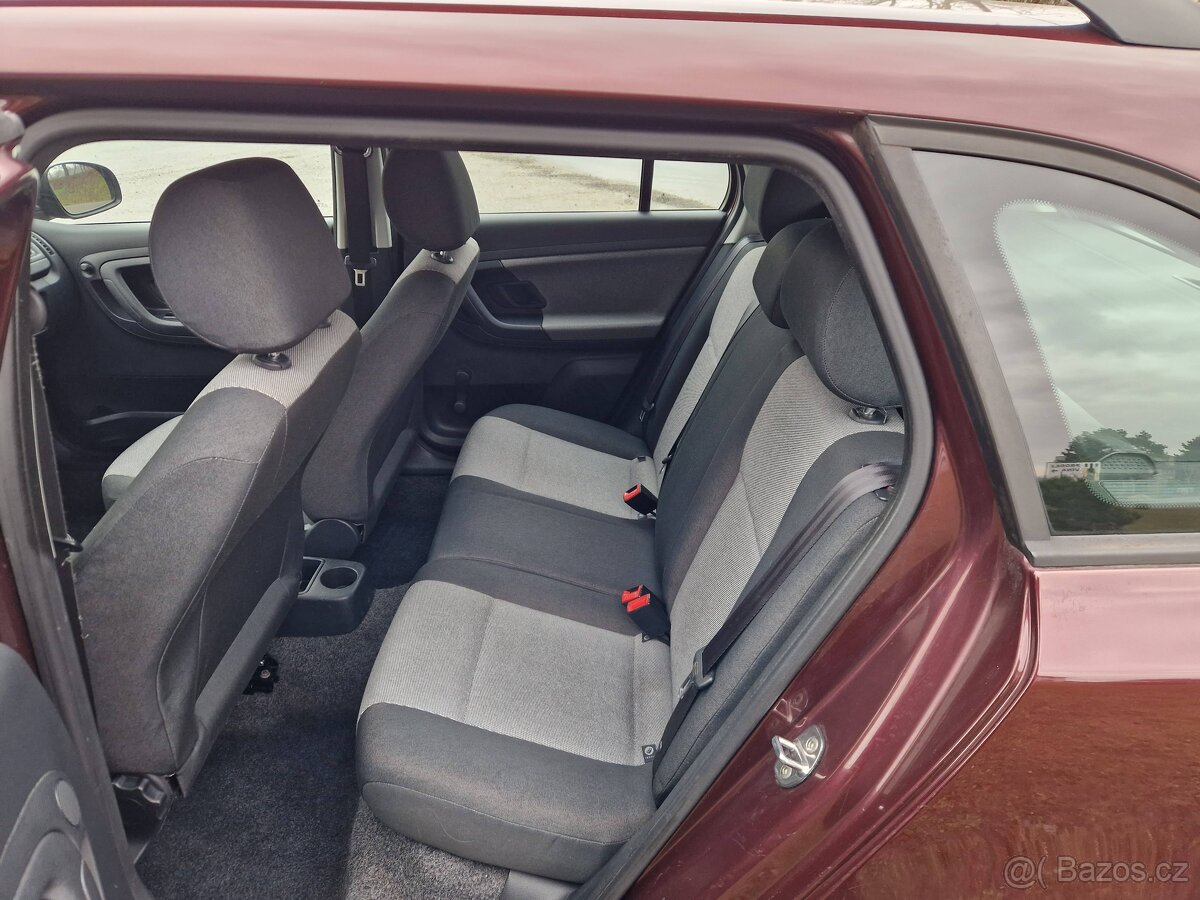 Škoda Fabia 2 combi 1,4 16 V 63 KW - 11