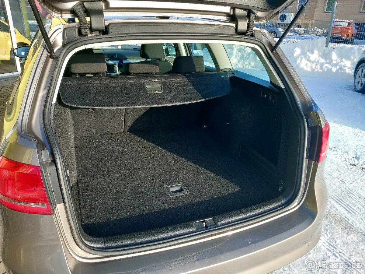 Volkswagen Passat 1.4TSi NAVIGACE VYHŘ.SED, 2x KOLA - 11