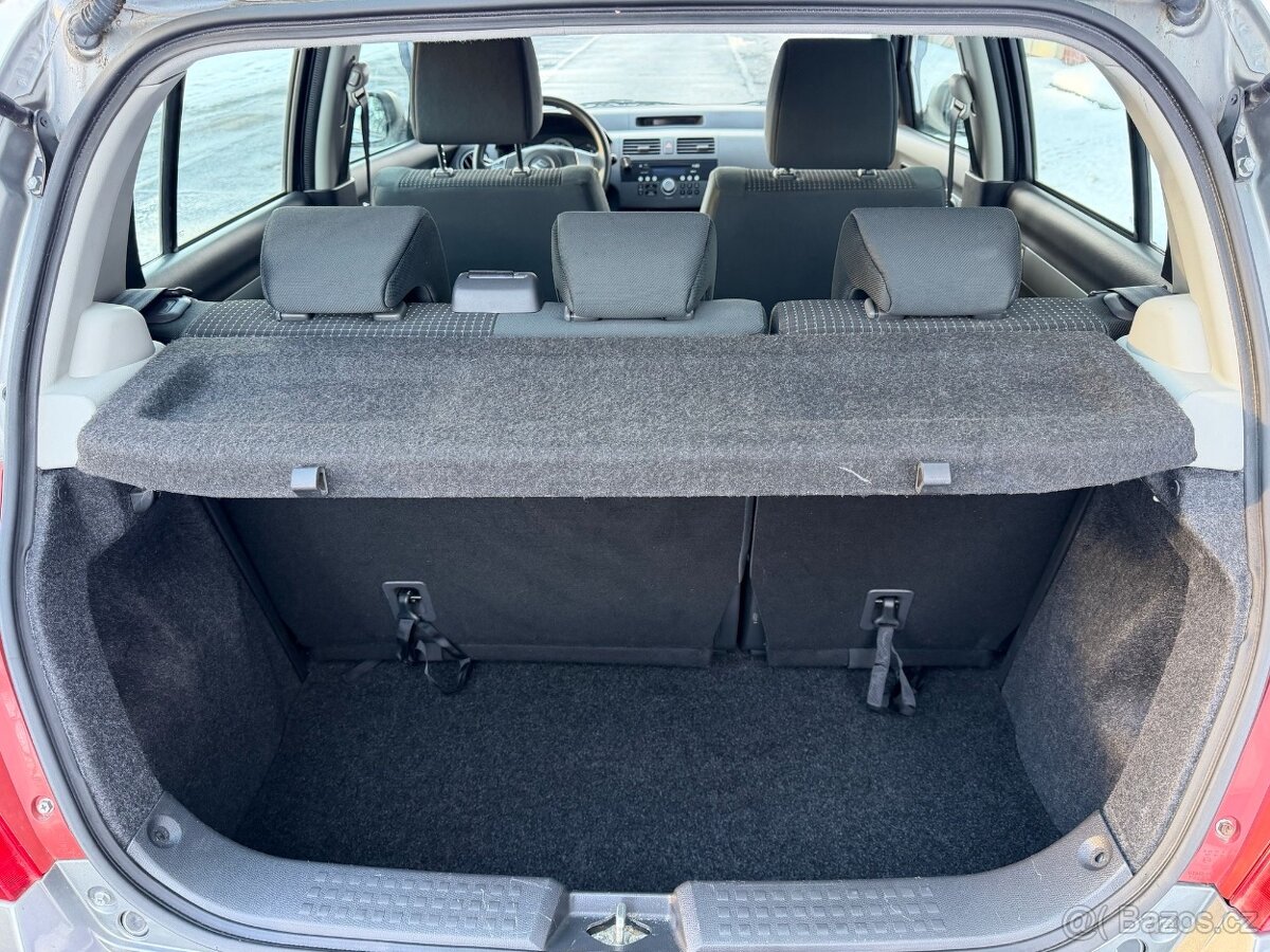 Suzuki Swift 1,3 16V /dědictví/ 58tkm / - 11