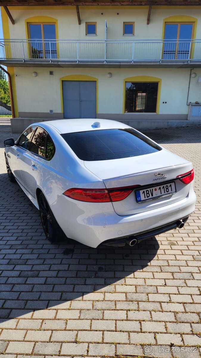 Jaguar XF 3.0 V6 - 11