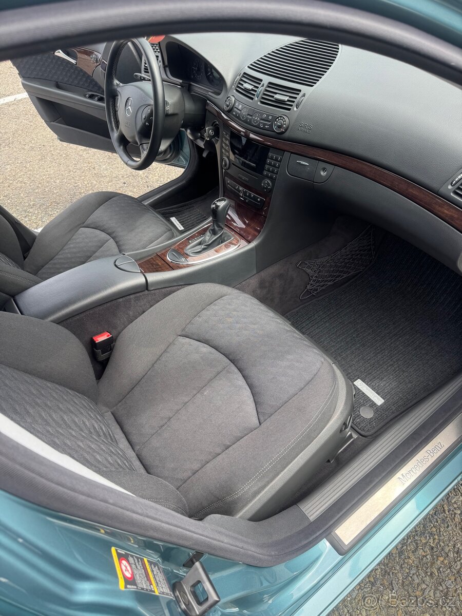 Mercedes-Benz E 270 CDi - 11
