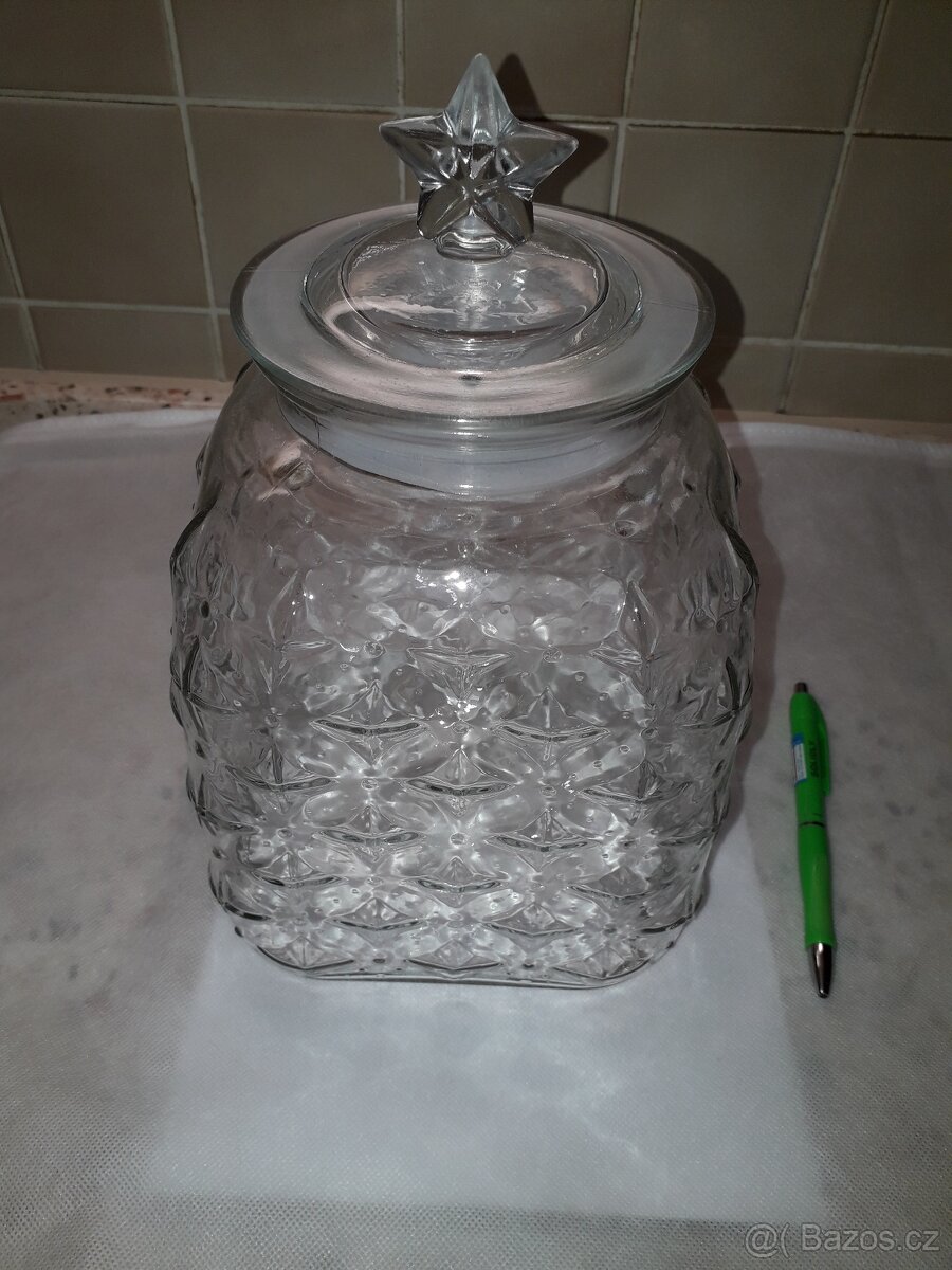 Prodám různé porcelánové a skleněné cukřenky, dózy, hrnky. - 11