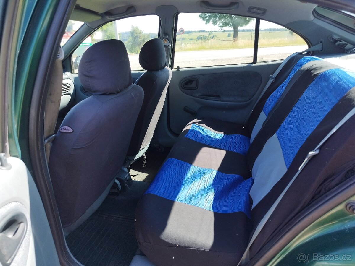 Renault Megane 1.6i RTE - 11