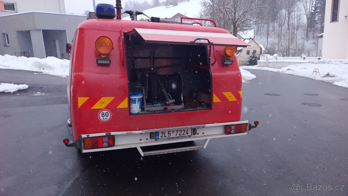 Hasičská cisterna Tatra 148 CAS 32 - 11