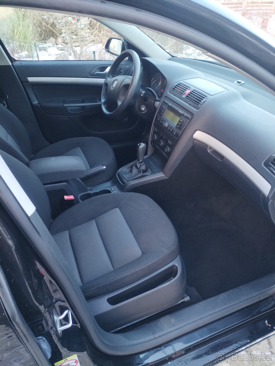 ŠKODA OCTAVIA 2 Combi 1.9 TDI - 11