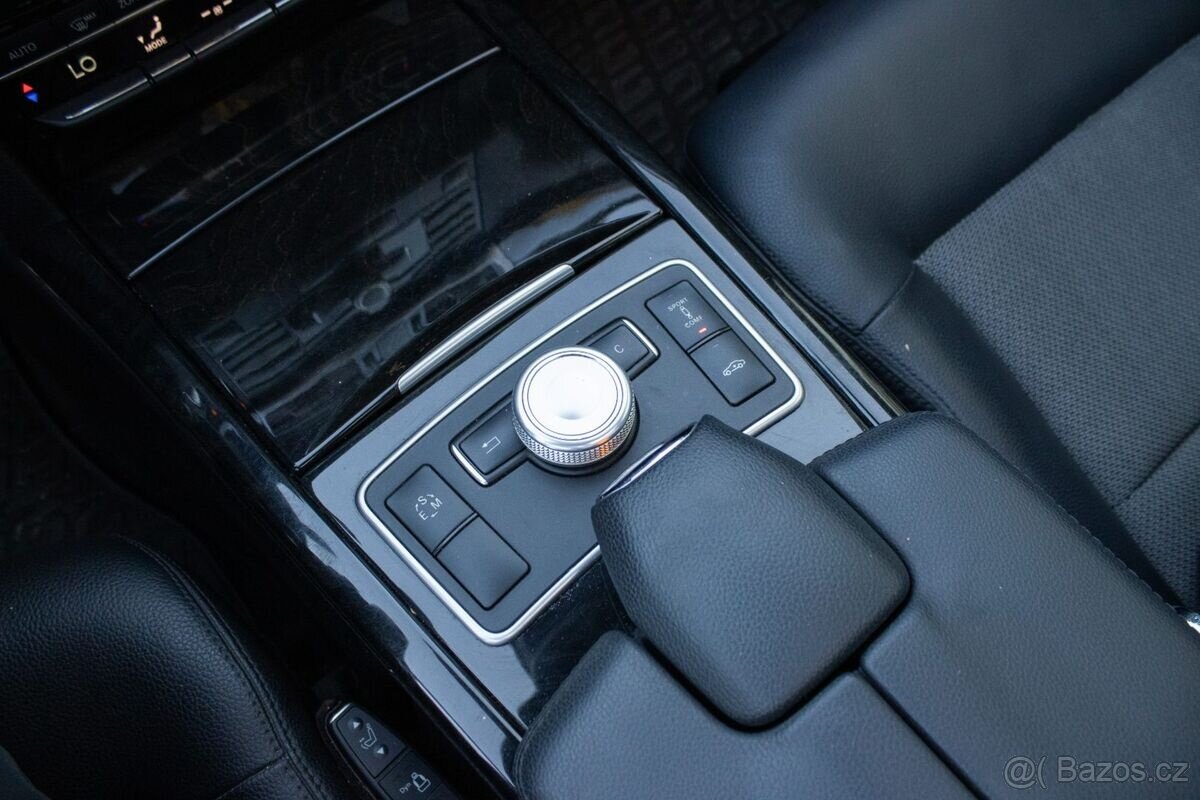 Mercedes E Trieda 350D T 4Matic A/T - 11
