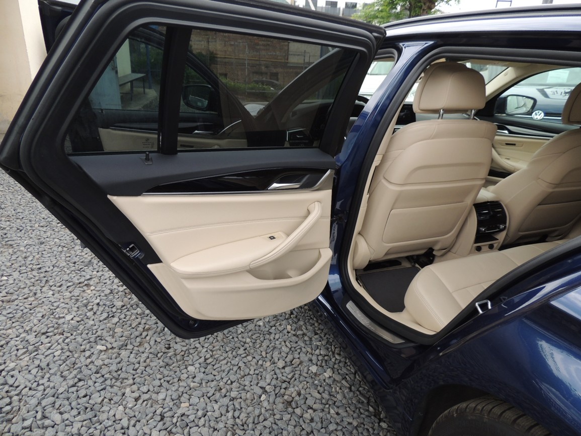 BMW 530ix Combi,185kw,2018,SportLine,ČR,1maj.-21%DPH - 11