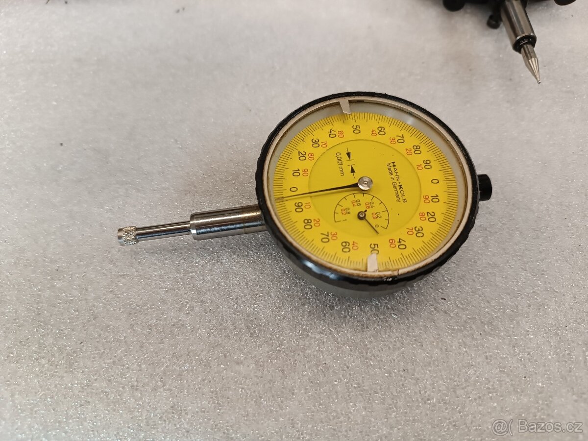 Úchylkoměr plus stojánek - 11