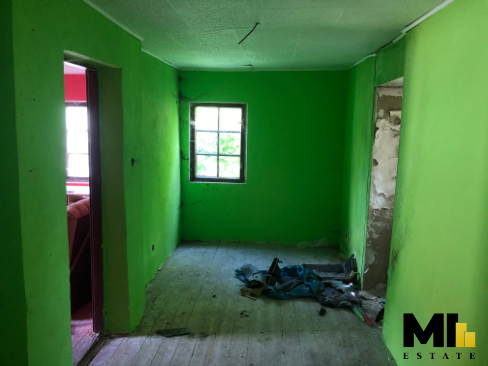 Prodej rodinného domu o velikosti 265 m2 na pozemku o veliko - 11