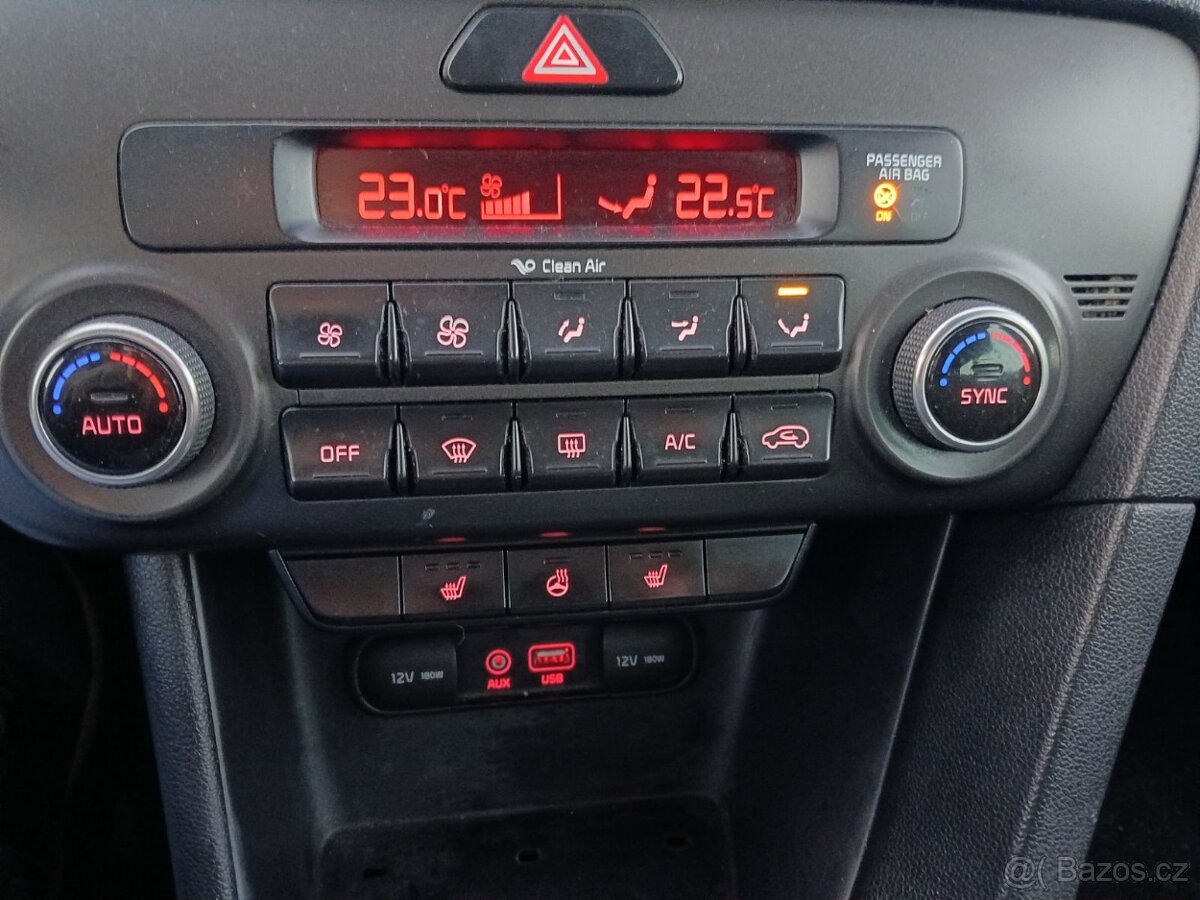 Kia Sportage IV 1.7 CRDi 2WD - 11