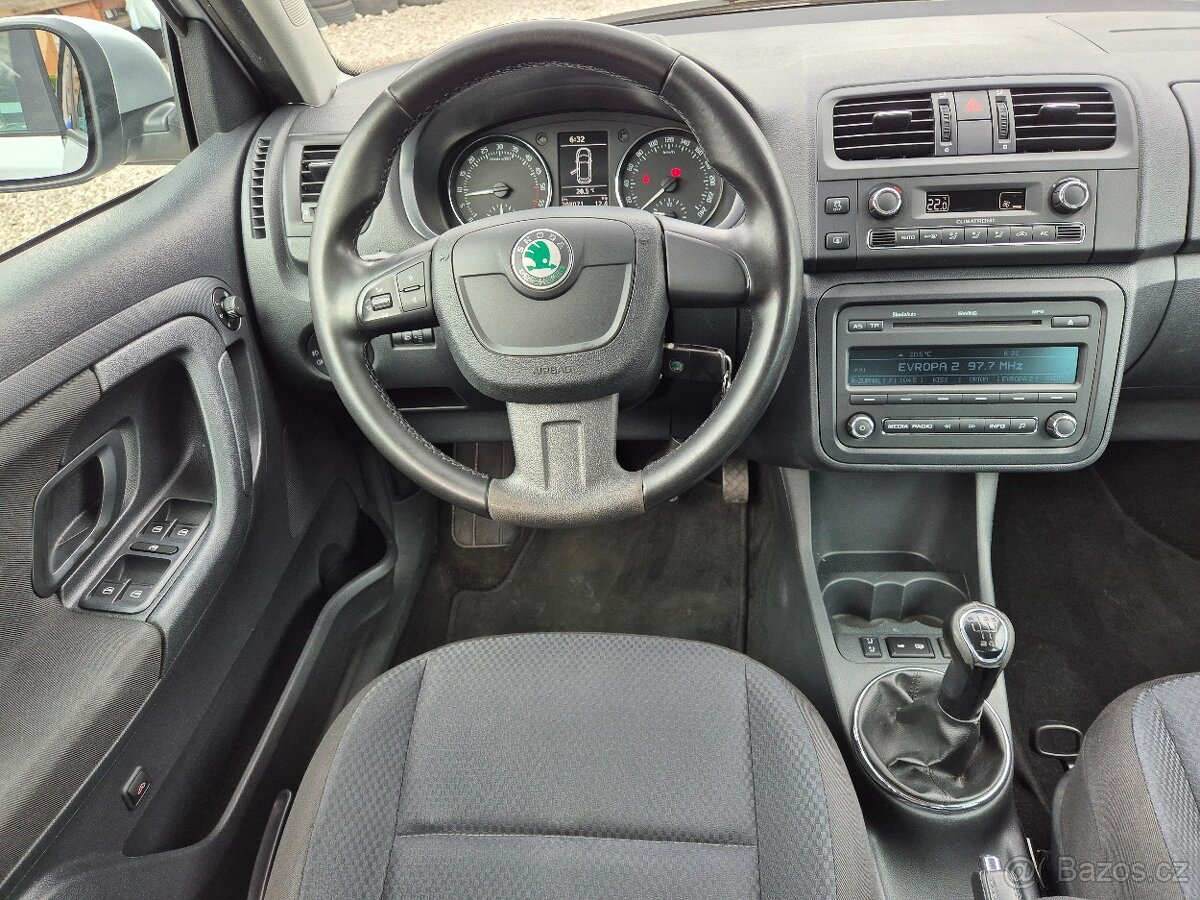 Škoda Fabia II,1.6TDi,77KW,ELEG.KLIMA,VÝHŘEV,KAMERA,ČR,2011 - 11