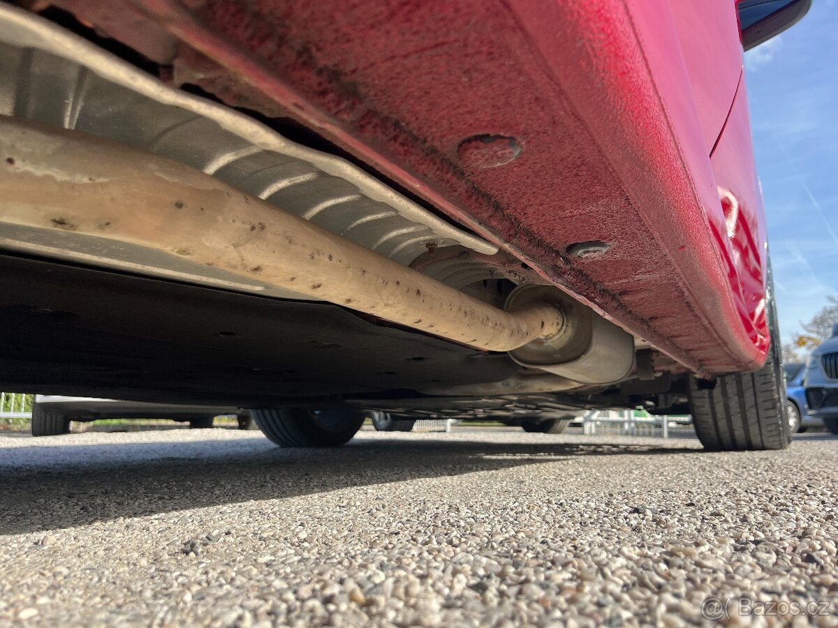 Honda Civic 1.8i V-tec 104kw, 1. majitel - 11