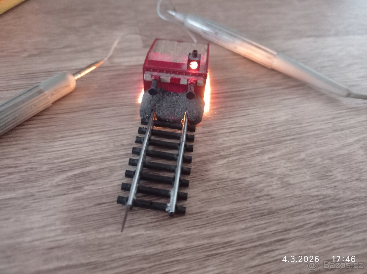 mosty a šturci pro vláčky TT - 11