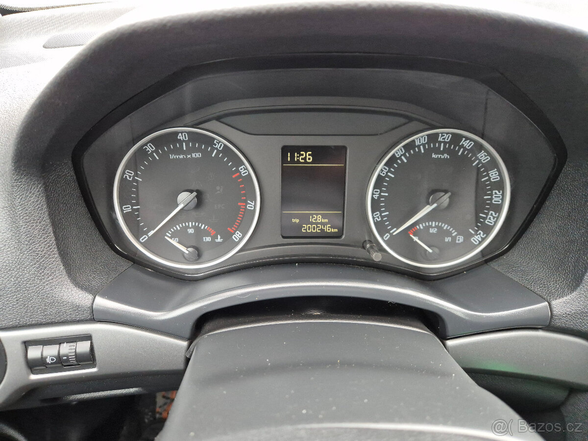 Škoda Octavia II combi, FaceLift 1,6MPi,serviska,06/2011 - 11
