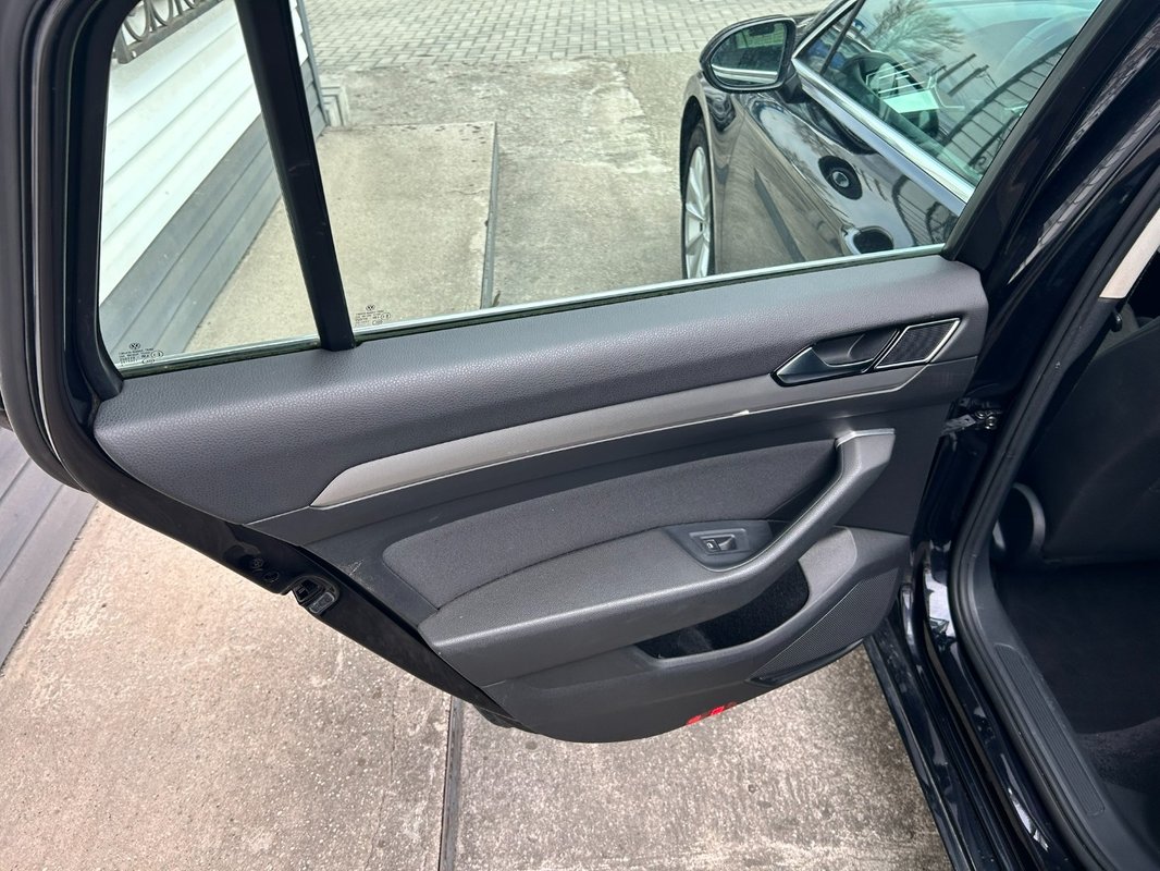 Volkswagen Passat 2.0 TDI DSG 2015 - 11