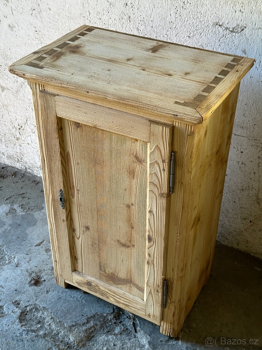 Starožitný pískovaný nábytek - 11