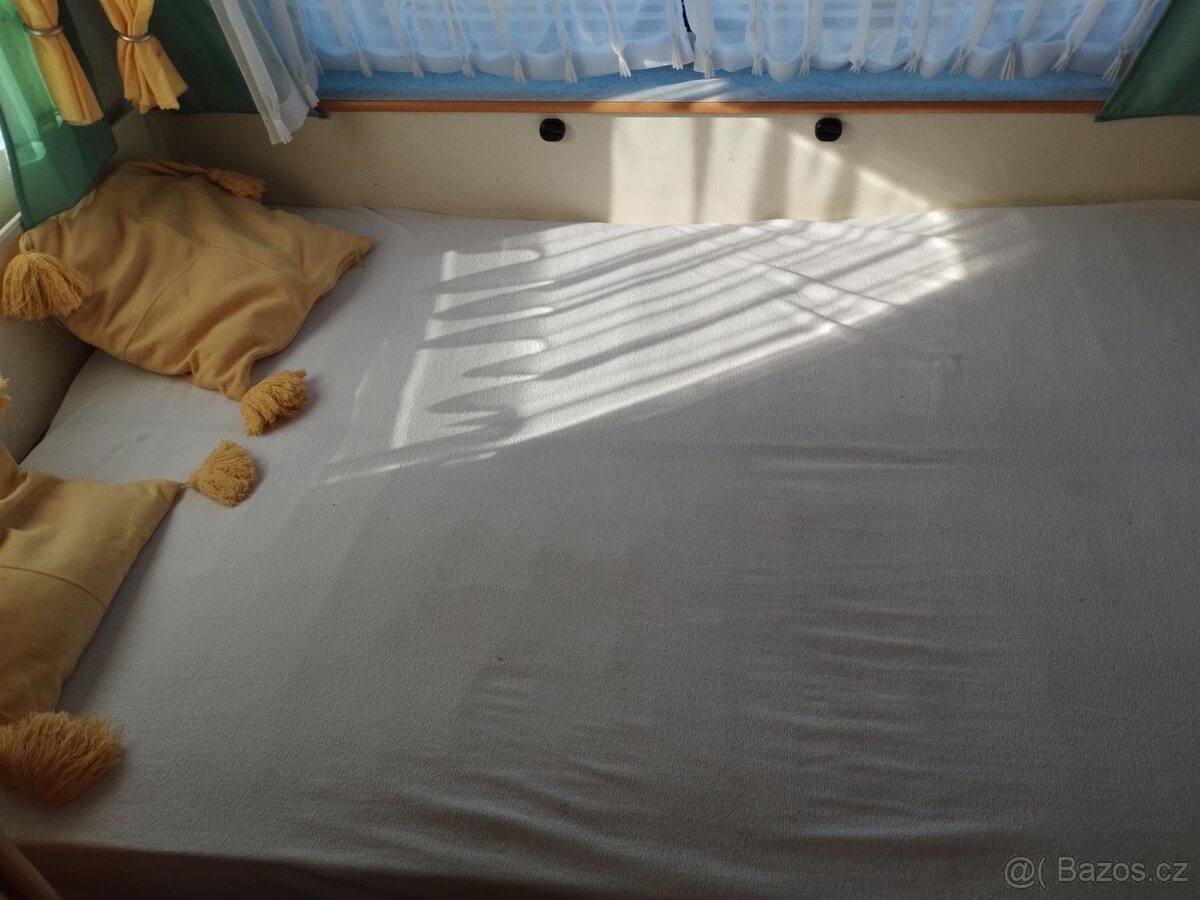 HOBBY 400SF č.740 pro 4. 1150 kg. Bojler. 100km/h. Rok 2002 - 11