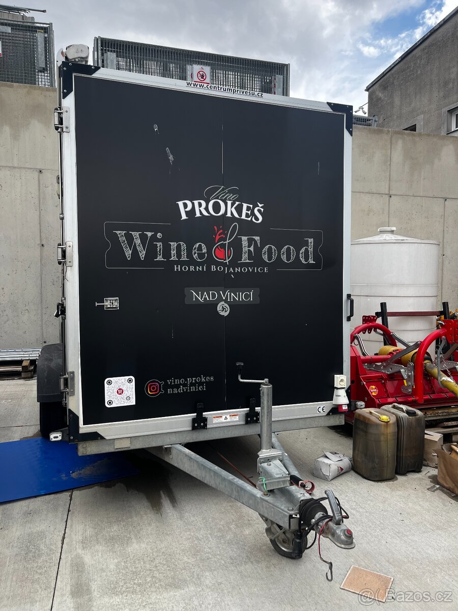 Pojizdný stánek (food truck) - 11