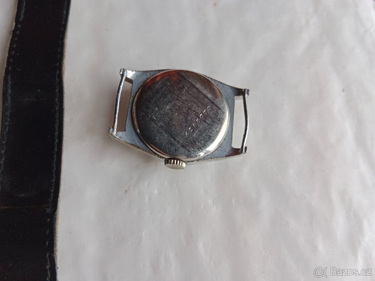 Staré funkční Swiss vojenské hodinky Doxa, - 11