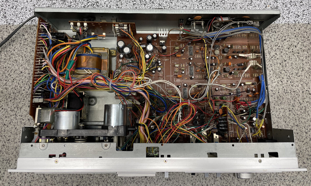 špickovy kazetový deck Aiwa AD-M700E - 11