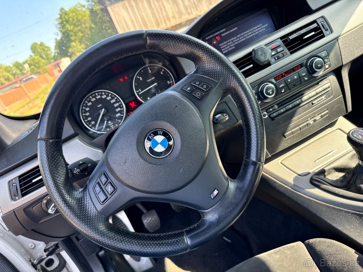 BMW E92 320xd Mpaket / nahradni dily - 11
