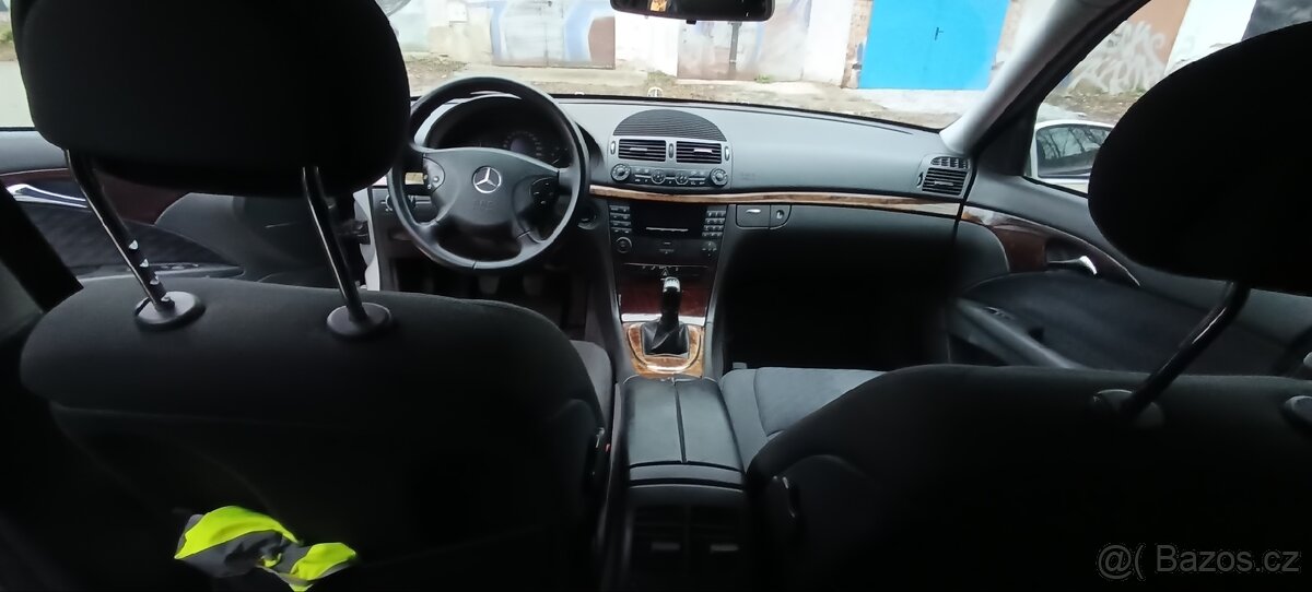 Mercedes-Benz W211 E220cdi - 11