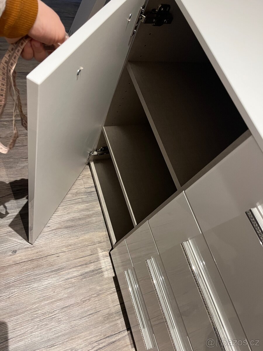 Postel 180cm + 2 noční stolky - 11