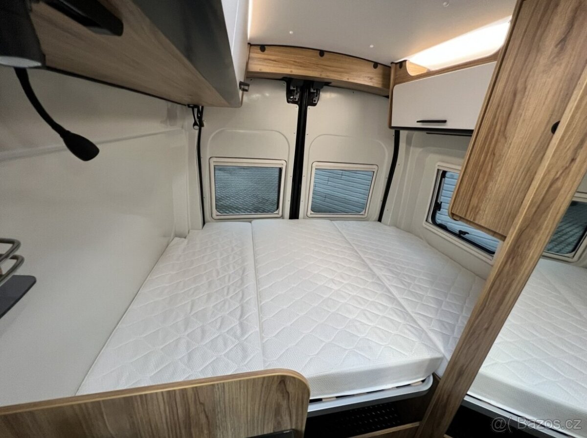 KM Dexter 560 AWD - 11