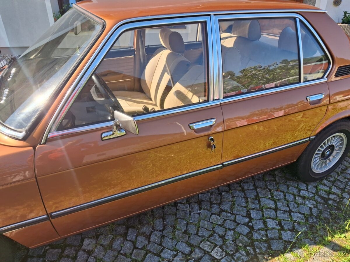 BMW e12 520i 1977 vzácný model - 11