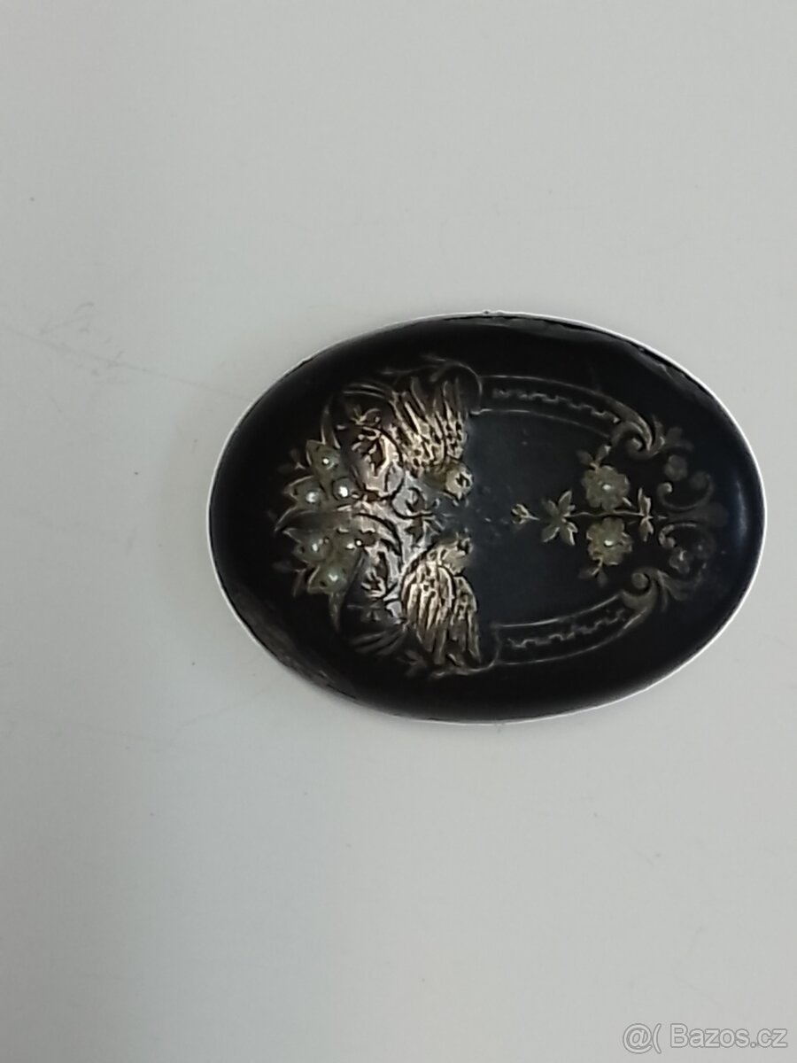 Stříbrná brož - 11