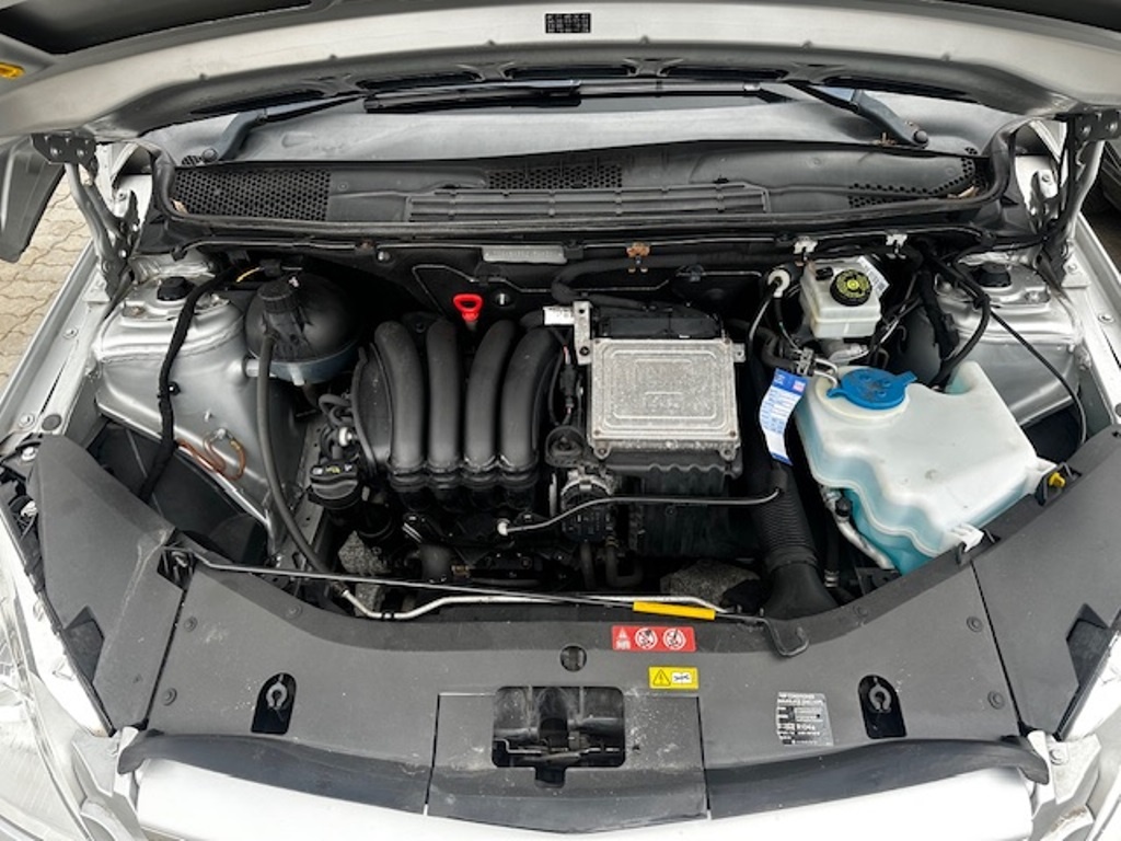 Mercedes-Benz B180, r.2009, automat, STK, klimatizace - 11